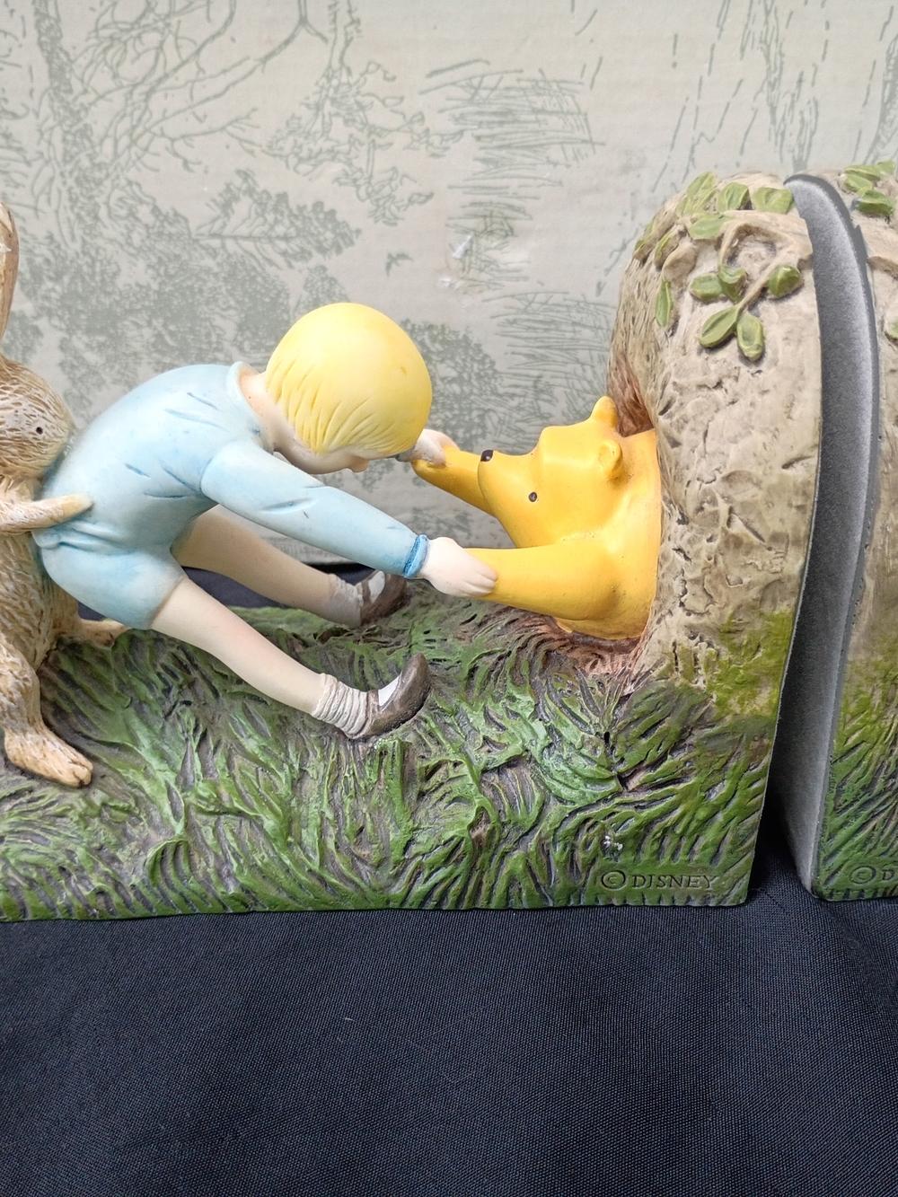 Rare HTF Collectible Classic Winnie the Pooh Bear Disney Michel Co mini Bookends